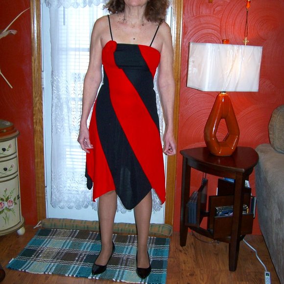 SEXY FREDERICKS OF HOLLYWOOD BLACK AND RED ASYMMETRICAL SPAGHETTI STRAP DRESS - Picture 4 of 8